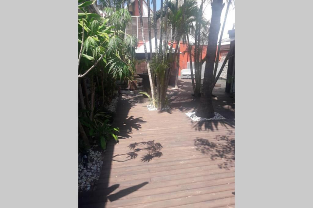 Villa à 1mn à pied de la plage , piscine privée Saint Pierre Exterior foto